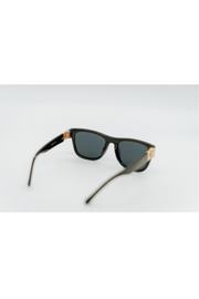 blake modern wayfarer sunglasses