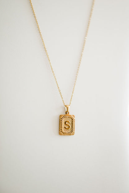 Selena Initial Pendant Necklace